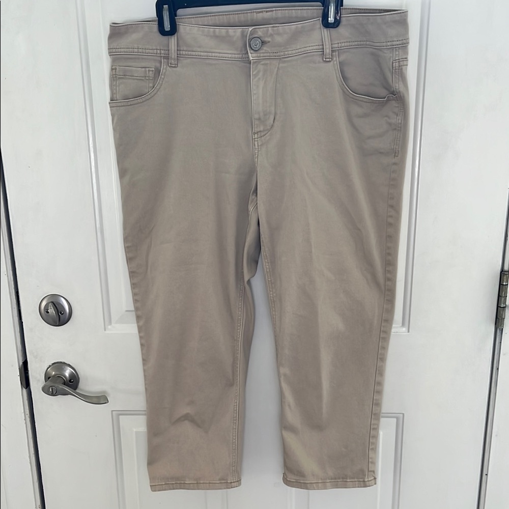 Womens Cropped Pants